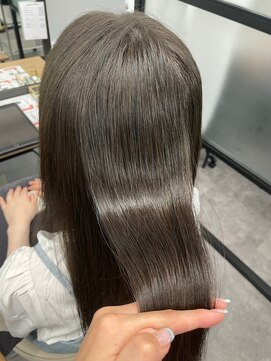 ナンバー アリア 三軒茶屋(N° aria) 《三軒茶屋 N°aria》ナチュラル艶感仕上がり＊オリーブカラー