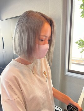 ウユ(uhyu) 【uhyu】切りっぱbob×シルバー
