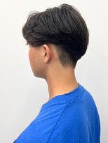 ソレイユ バイ アルフレッド(SOLEIL by alfRed)&nbsp;爽やか センターパート 黒髪 刈り上げ