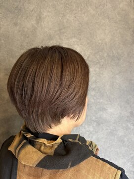 オーガニック ヘアサロン クスクス(organic hair salon kusu kusu) ダークチョコブラウン×ショート