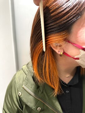 ムクヘアー(muk hair) ビビッドオレンジのインナーカラー