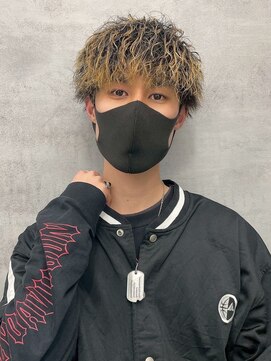 ワンズナゴヤ 名古屋栄店(ONE's NAGOYA) スペインカールスパイキーショートブルーブラックフェザーパーマ