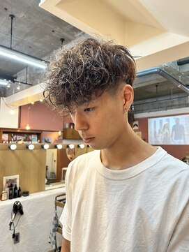 チャプター 問屋町(chapter) スペインカール海外風パーマテーパーフェード眉毛カット