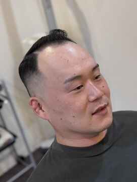 ジェイソン(JASON) ◆クラシカルにキマるタイトフェードショート