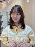 ワンカールするだけ！ふわっと抜け感のあるミディアムレイヤー