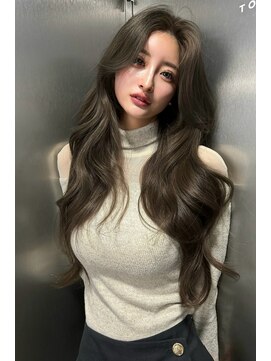 ランズ(LANDS) くすみベージュ　レイヤーカット 【韓国ヘア 大阪 梅田】