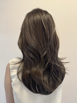 ムード(MOOD,) イメチェン/ピンクベージュ/アンブレラカラー/前髪/銀座駅