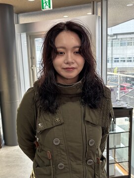 エスキス(ESQUISSE) 海外風ラフパーマ