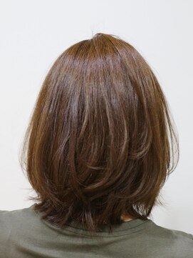 エコルアヘアー(ecolua hair) ミディアム×アッシュ