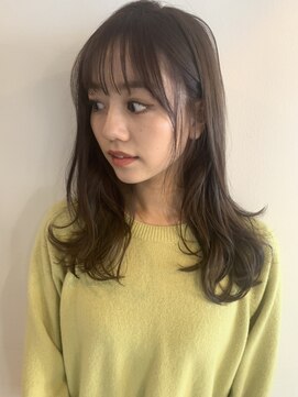 ヴェイン(VEIN) イルミナカラー　小顔　オリーブカラー　セミウェットウェーブ