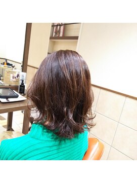 ネオリーブチノ 登戸店(Neolive cino) 波巻きミディアムレイヤースタイル