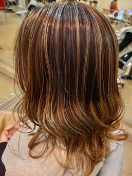 シャンプーボーイ バレイヤージュ