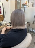 ホワイトシルバー×ボブ
