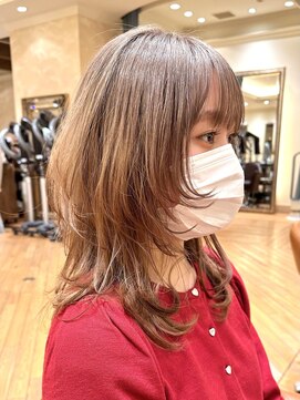 ビュートリアム265(BEAUTRIUM 265) ミディアムレイヤー/レイヤーカット/ウルフカット/ベージュ/銀座