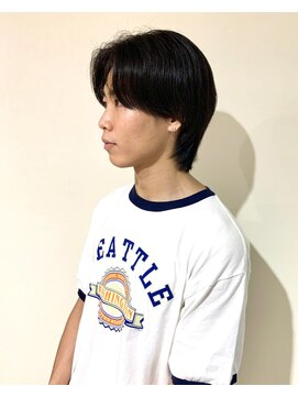 クレビアテン(CreBiA ten_) センターパートウルフ　メンズカット