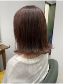 外ハネピンクベージュカラー