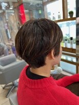 スタジオ アルファプラス 日暮里店(studio α+)&nbsp;ステップボーンカットカットボブショートハイライト白髪ぼかし