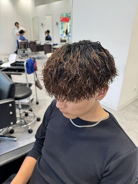オーシャントーキョー 仙台(OCEAN TOKYO) ツイストスパイラルマッシュ刈り上げツーブロックメンズパーマ