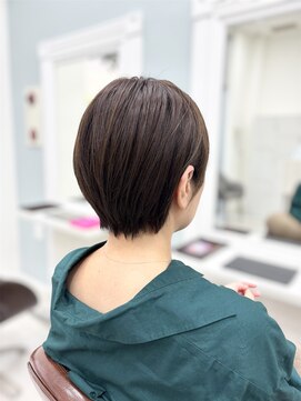 ジパングインスパイア 耳掛けショートボブ