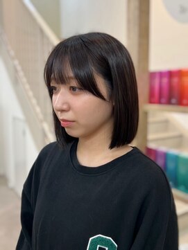 シアエミュー 新越谷店(SHEER emu) 切りっぱなしボブ×地毛風ダークグレー