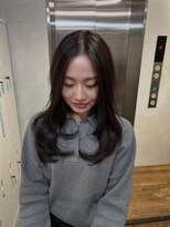 リリアン バイ リトル(Lilian by little)&nbsp;顔まわりレイヤー×暗髪ダークアッシュ