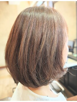 エルアール コウベ(LR KOBE) 超高濃度水素ケアカラー大人ボブレイヤー　【40代50代60代】