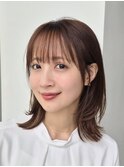表参道酸性ストレート艶髪ミディアムレイヤーアッシュグレー30代