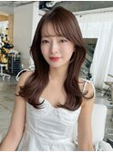 ミルクティーベージュグレーヘアアップバングくびれレイヤー