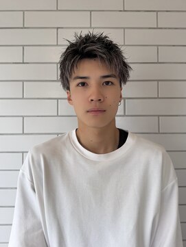 バック(BUCK) ショートアップバング