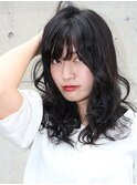 モテ髪　黒髪ロング　揺れカール