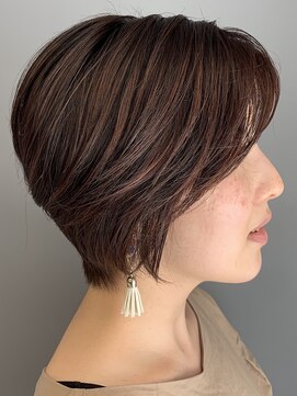 グラッシー センター北店(GLASSI) ショートボブ★耳かけショートフォギーベージュ★センター北