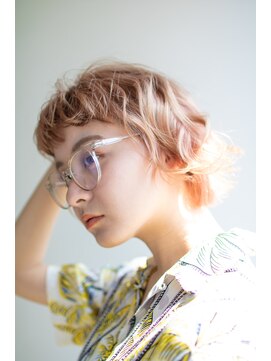 テラス 茨木(Terrace) ハイトーンベージュ小顔カット前髪ありカールショート