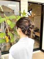 ヘアメイク ゼロ(0)&nbsp;シニョン風アレンジ