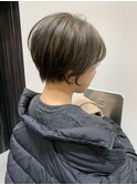 スッキリ丸みショート×マットベージュ　ニュアンスカラー