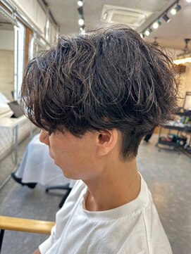 フゥ 宇都宮(FeU) 栃木メンズパーマメンズカットセンターパートメンズマッシュ緩め