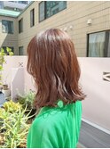 ミディアムボブ×ベージュカラー