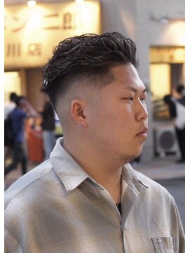 キングスマントーキョー 府中店(KINGSMAN TOKYO) アップバング / ツーブロック / スキンフェード 【府中】