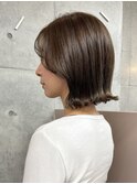 透明感オリーブカラーのくびれボブ