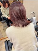 ローズブラウン艶髪ストレートヘアくびれ小顔レイヤーミディ