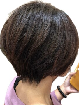 ビオラス(VIOLUS) ショートボブ