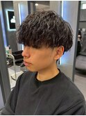 外国人風ツイスパ×スパイラルパーマでイメチェン◎メンズ
