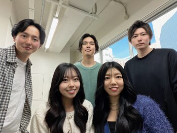 アールサロン 名駅(Rr SALON)の写真/【名駅/個室】骨格に合わせた顔まわり&小顔・前髪カットの技術力×満足度の高い髪質改善で更に魅力的に