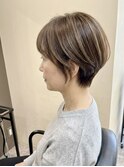 40代からの丸みショートボブ｜白髪ぼかしで上品ツヤ髪