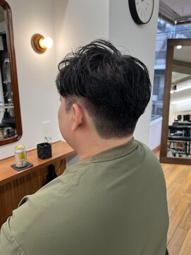 ザデイトウキョウ 表参道 青山(THE DAY TOKYO) MEN’S/サーフカール/刈り上げセンターパート/表参道駅/青山