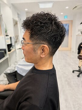 マジック(magic) ナチュラルひら巻きカールパーマ