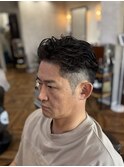 刈り上げセンターパート/波巻きツイストスパイラル/印西