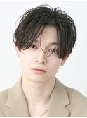 ミディアムニュアンスパーマナチュラルセンターパート