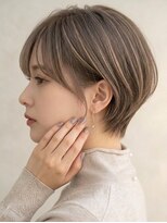 ウィールールピヴォクロス(WE RULE pivot cross)&nbsp;20代30代40代50代/前下がり丸みショートボブ/大人可愛い印象