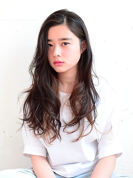 シータ(CITA) 黒髪×インナーカラー