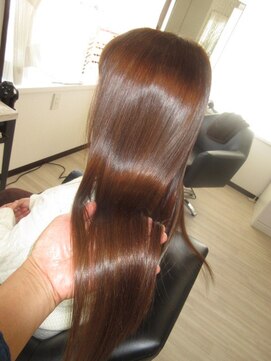 コア フィール ア デイ(COIFFURE A DAY) 揺れるロングヘア